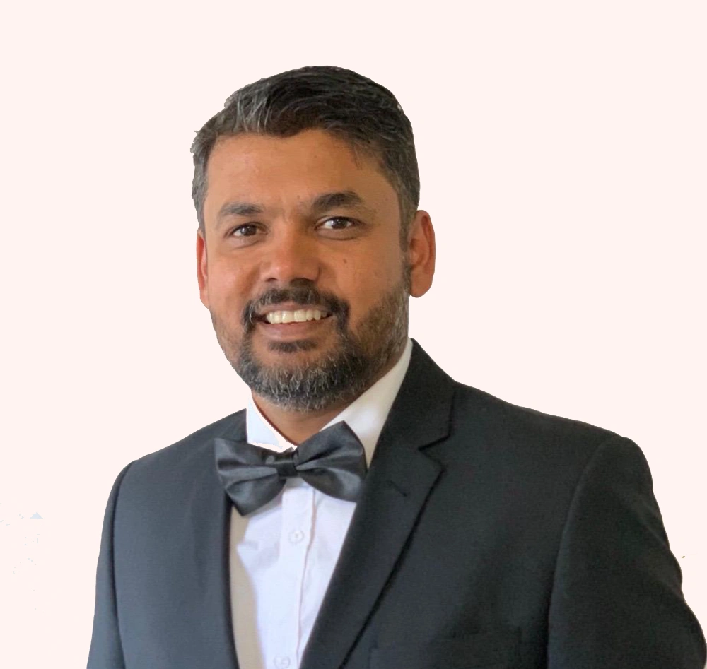 <strong>Tapan </strong>Shah